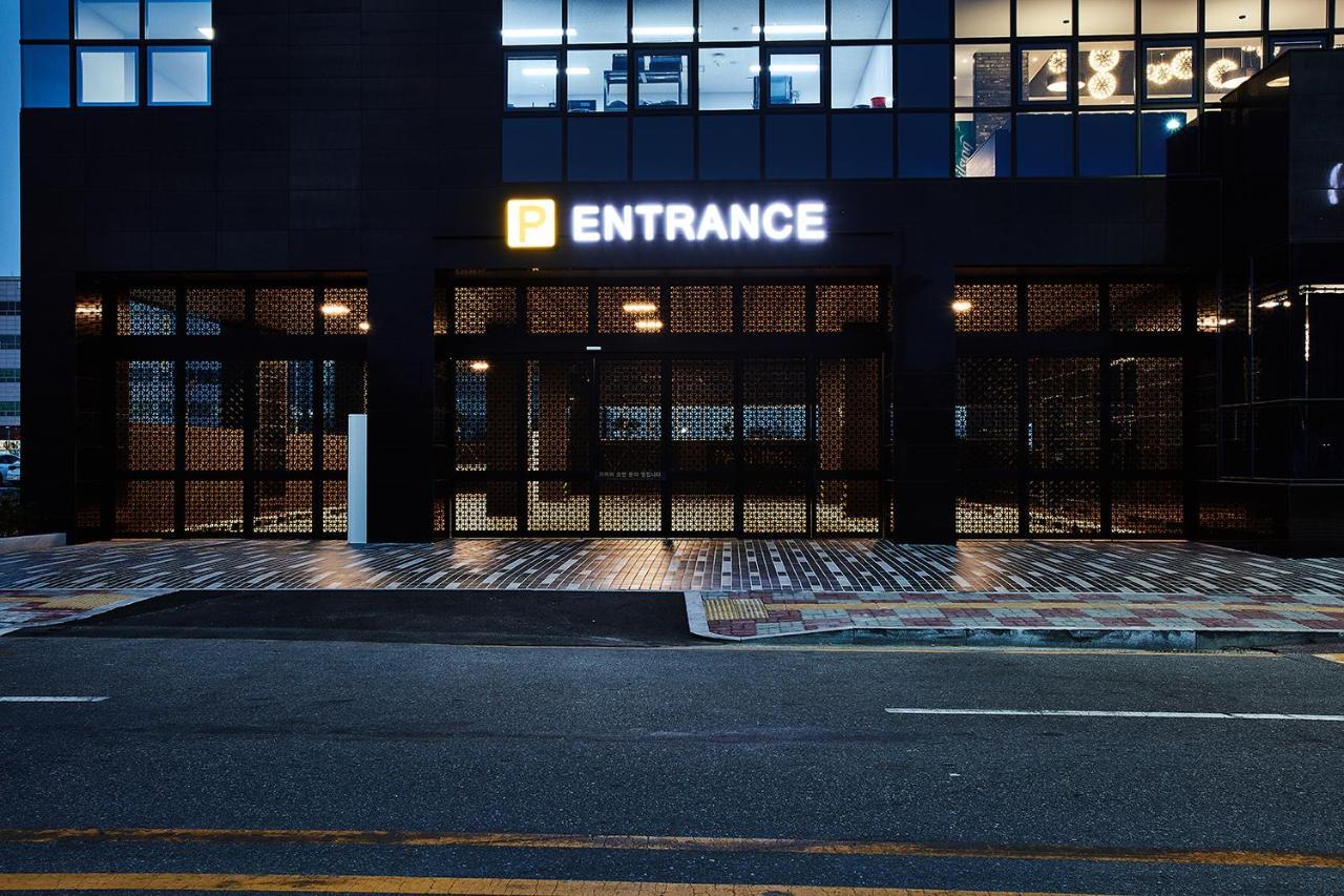 Hotel Wanted Incheon Buitenkant foto